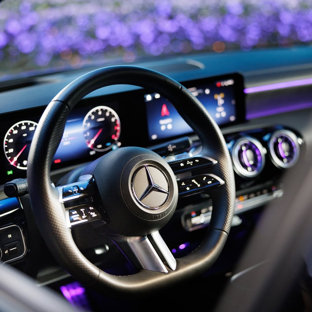 Brezčasna športnost, ki ustreza vsakemu življenjskemu slogu. 
📷 lasseur (IG) za #MBphotopass
#MercedesBenz #CLA