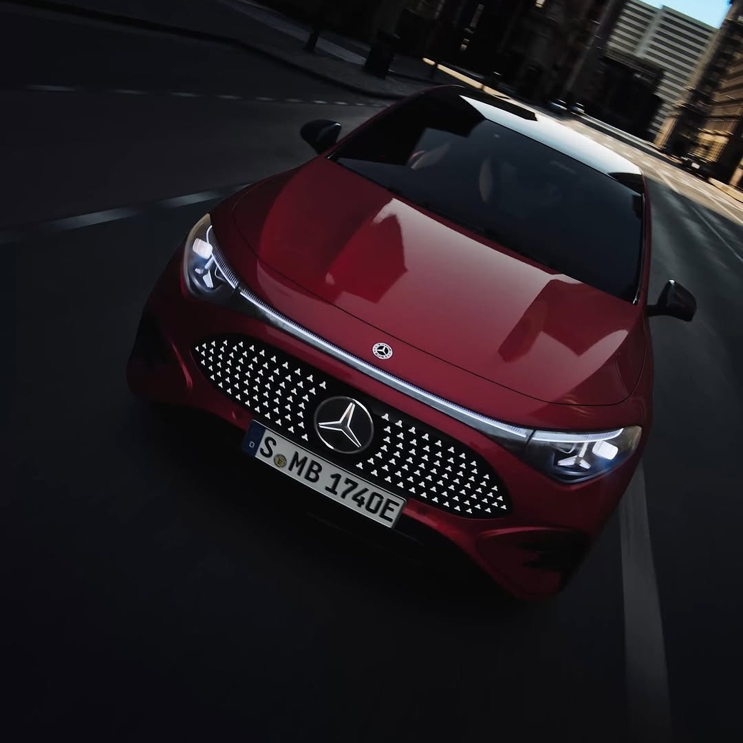 Zasnovan za prihodnost. Ustvarjen za vas.
Novi Mercedes-Benz CLA z EQ tehnologijo.
#MercedesBenz #CLA