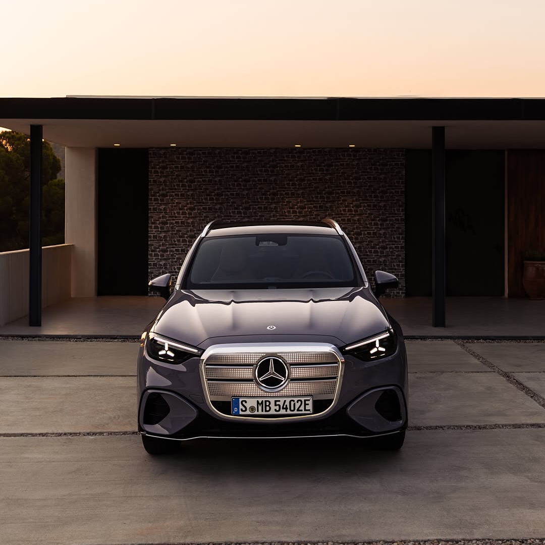 Filozofijo čutne čistosti premikamo na višjo raven – z novo oblikovno podobo in velikim panoramskim zaslonom, ki poudarja samozavest in razkošje.
Odkrijte novi Mercedes-Benz GLC z EQ tehnologijo.
#MercedesBenz #GLC