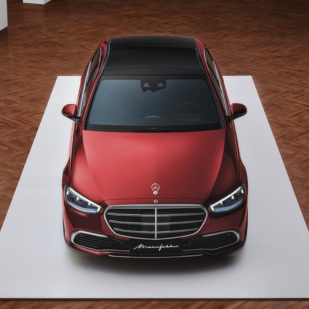 Program MANUFAKTUR omogoča ekskluzivne barve, posebne materiale in ročno izdelane detajle, s katerimi vaš Mercedes-Benz postane resnično unikaten.
#MercedesBenz