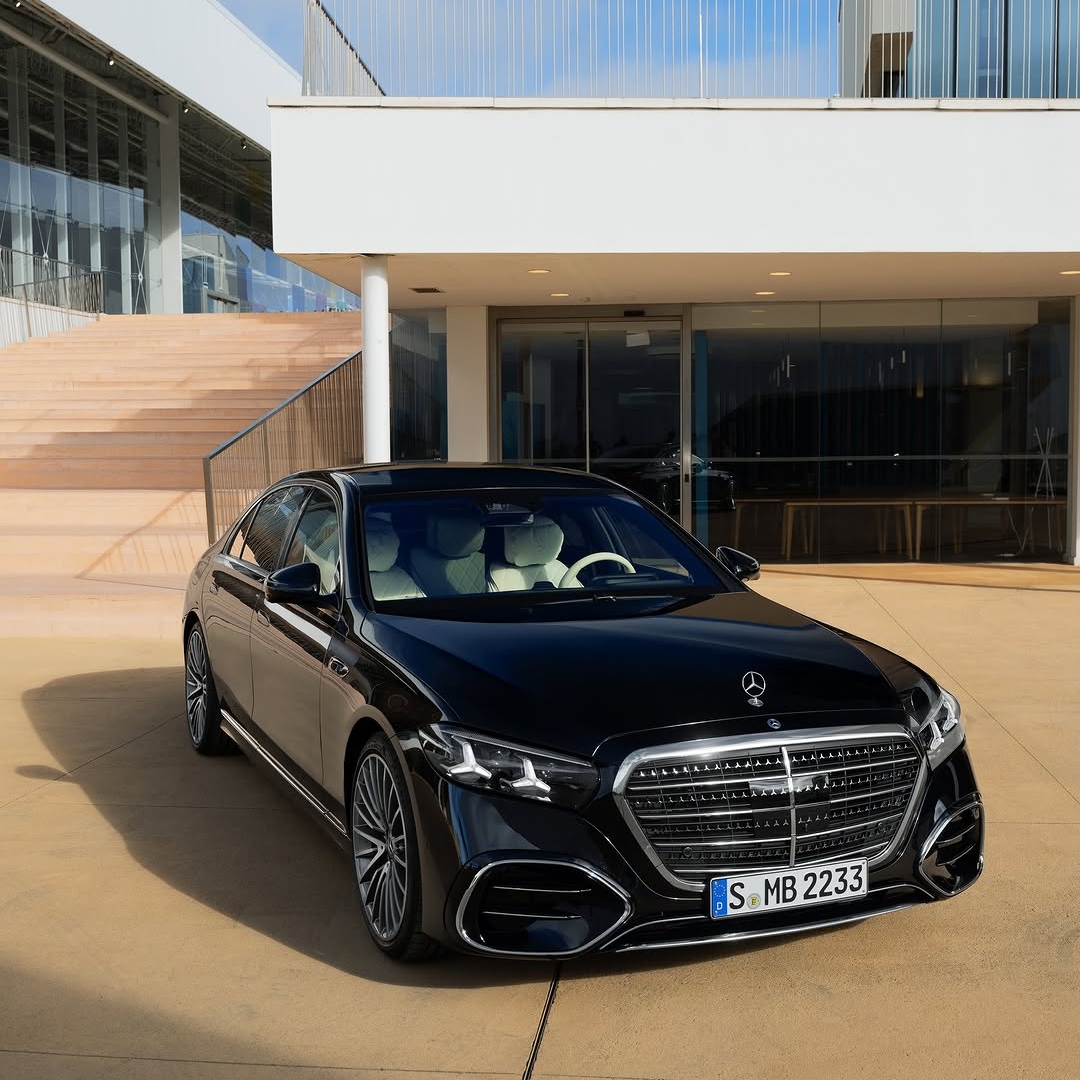 Dovršen do zadnje podrobnosti. 
Novi Mercedes-Benz razred S.
#MercedesBenz #SClass