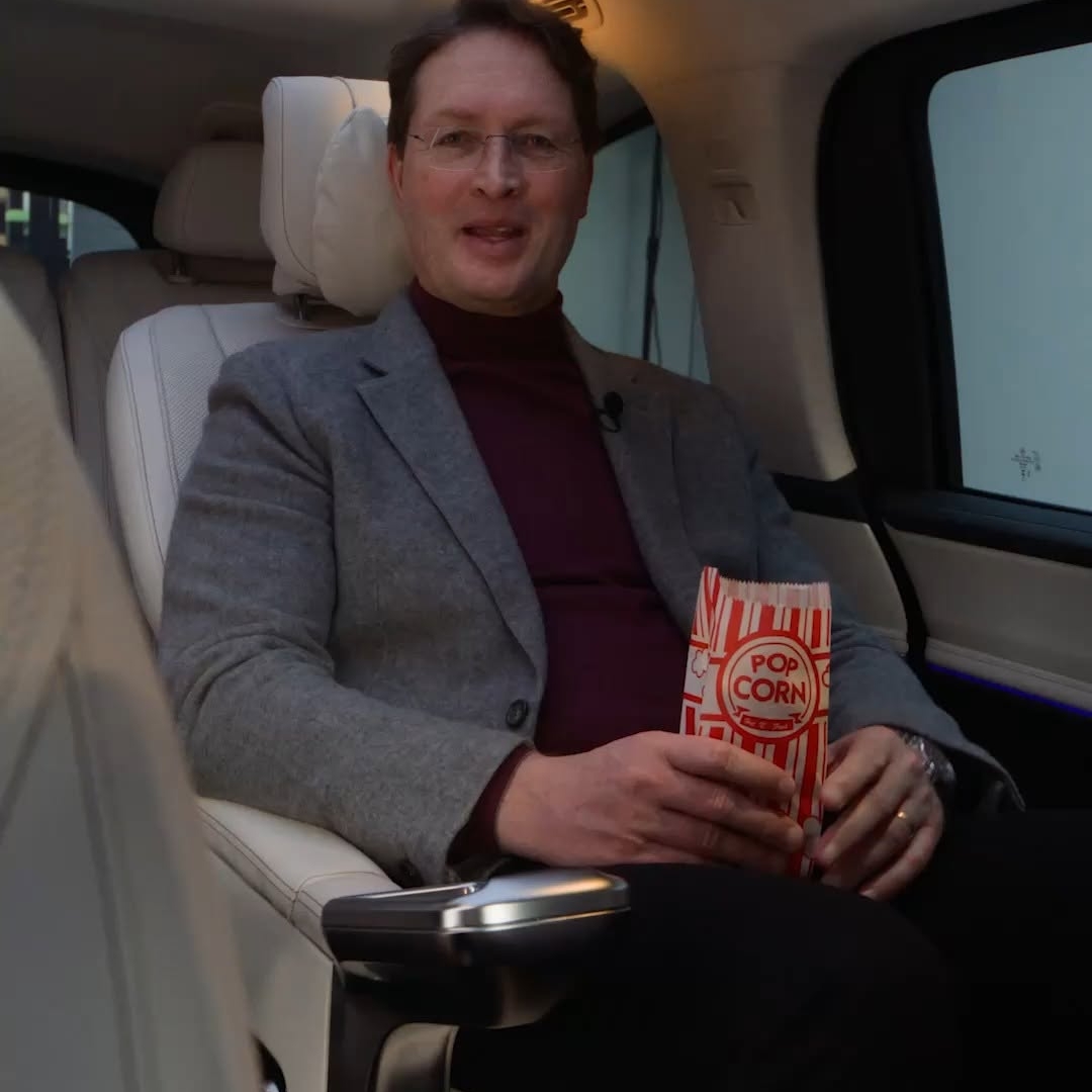 Spoznajte povsem novi električni VLE skupaj z izvršnim direktorjem Ola Källeniusem in odkrijte, kako lahko mobilnost postane del vašega življenjskega sloga.
#MercedesBenz #VLE