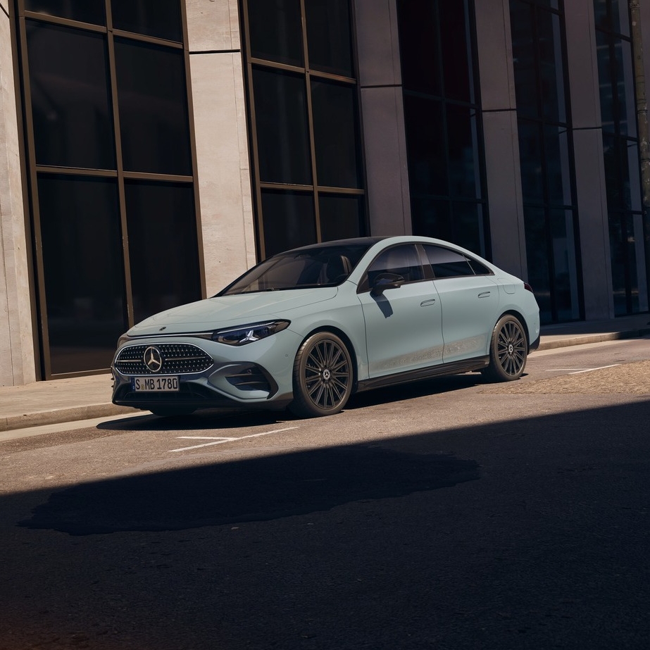 Športnost, ki jo začutiš že na prvi pogled.
Spoznajte novi Mercedes-Benz #CLA.