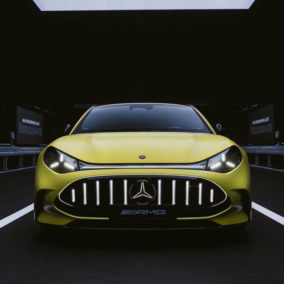 Revolucionarni nastop. Čista intenzivnost.
Novi Mercedes-AMG GT 4-door Coupé. 
#MercedesBenz #AMGGT #SOAMG